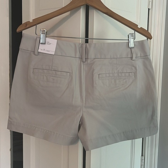 NWT LOFT Riviera Short - Picture 2 of 2